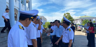Hội Bảo vệ Thiên nhiên và Môi trường TP. HCM ghé thăm và làm việc tại Lữ đoàn 681 Vùng 2 Hải Quân (TP Phan Thiết, tỉnh Bình Thuận)