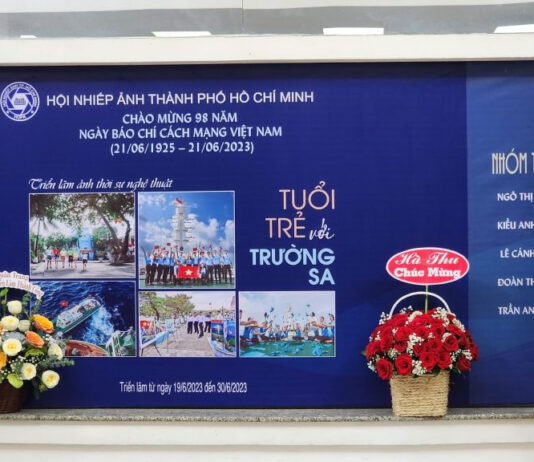 Triển lãm ảnh thời sự nghệ thuật “Tuổi trẻ với Trường Sa”