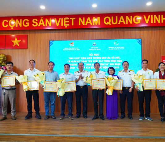 Hội nghị khen thưởng các tổ chức, cá nhân tiêu biểu trong Chương trình “Xanh hóa Trường Sa”